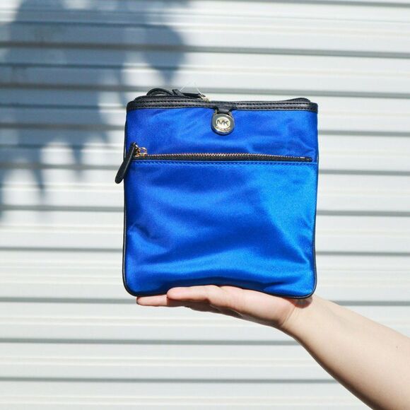 NWT Michael Michael Kors Kempton Small Pocket Crossbody Electric Blue - Picture 2 of 12